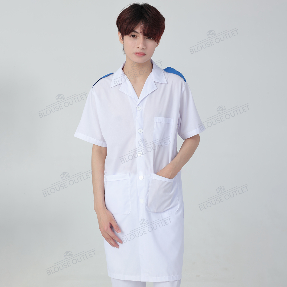 Áo blouse trắng dáng dài có cầu vai xanh cho bác sĩ, dược sĩ thực tập - áo blue trắng thực tập sinh