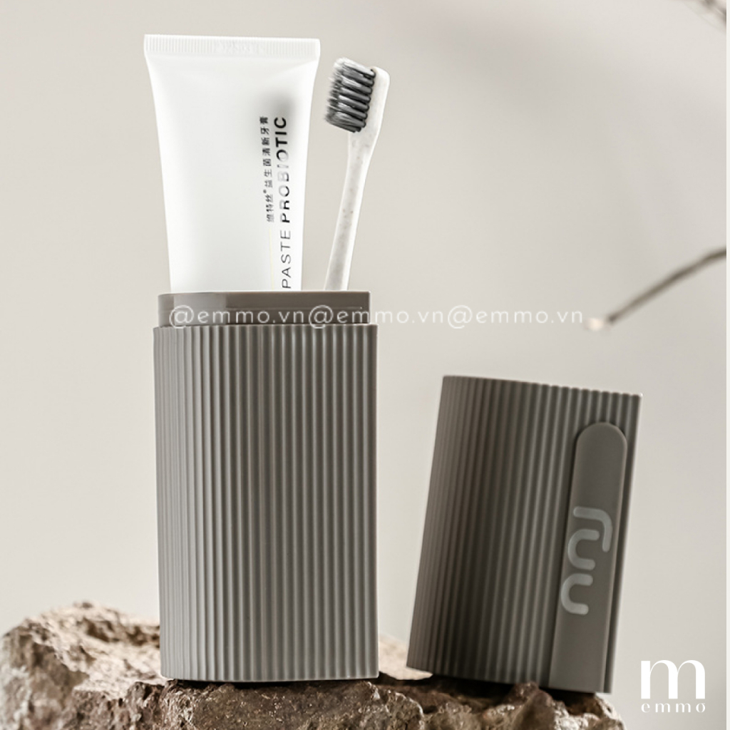 HỘP ĐỰNG BÀN CHẢI ĐÁNH RĂNG, KHĂN MẶT ĐI DU LỊCH EMMO FUBBER