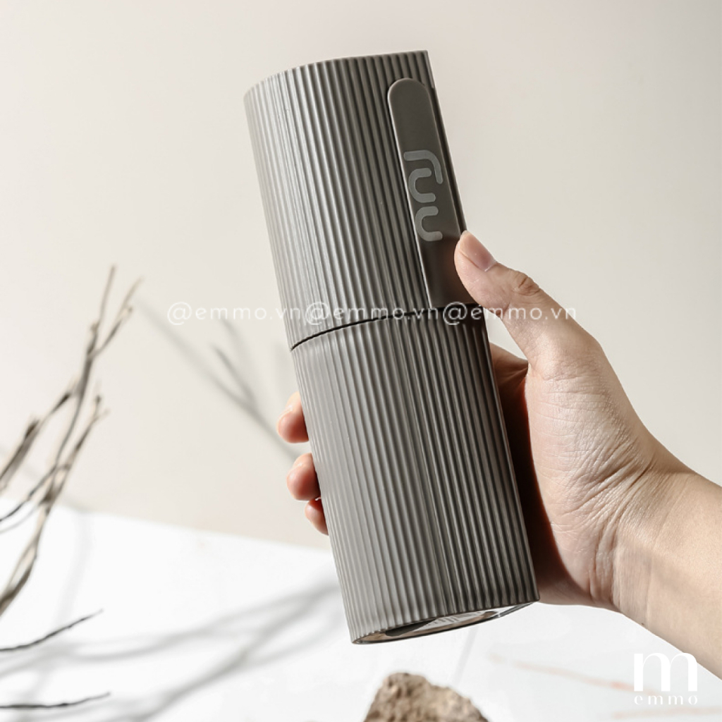 HỘP ĐỰNG BÀN CHẢI ĐÁNH RĂNG, KHĂN MẶT ĐI DU LỊCH EMMO FUBBER