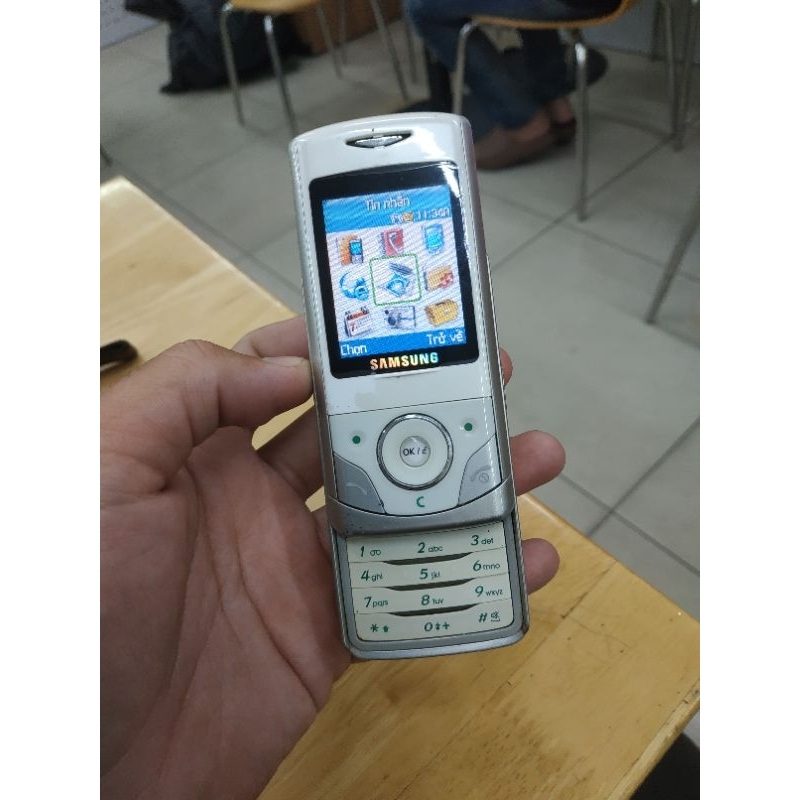 Điện thoại Samsung nắp trượt D520 chính hãng