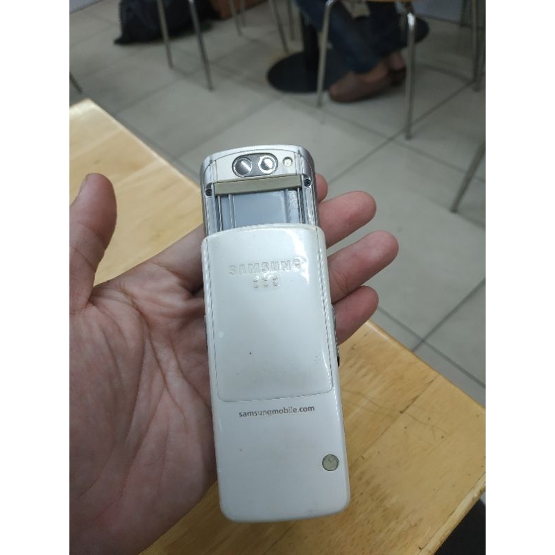 Điện thoại Samsung nắp trượt D520 chính hãng
