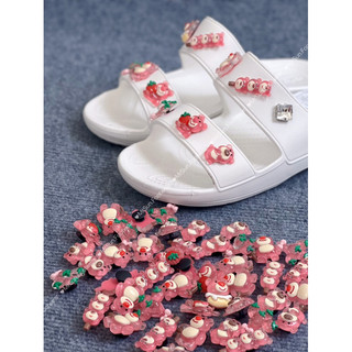 Charm Gấu dâu trong lotso size to - charm cài crocs ngẫu nhiên inbox, charm cài dép, jibbitz Crocs