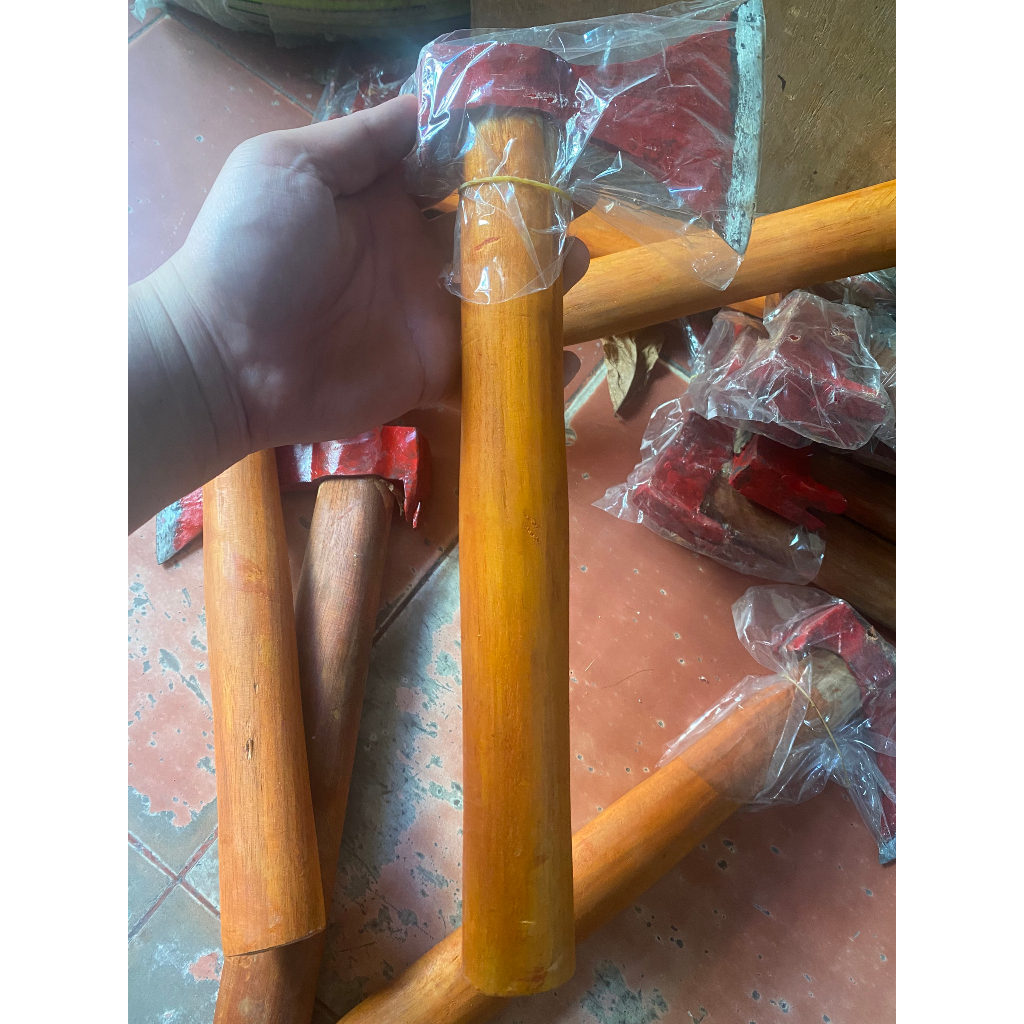 Búa rìu dùng để nhổ đinh chặt cây