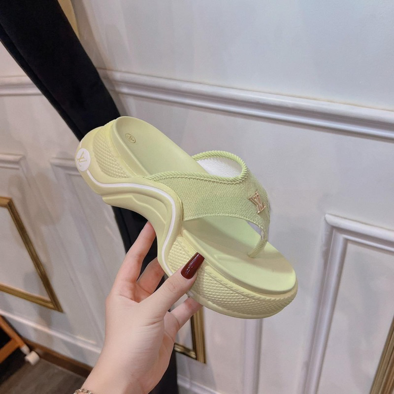 Dép kẹp đế thô cao 5p siêu phẩm vừa cập bến