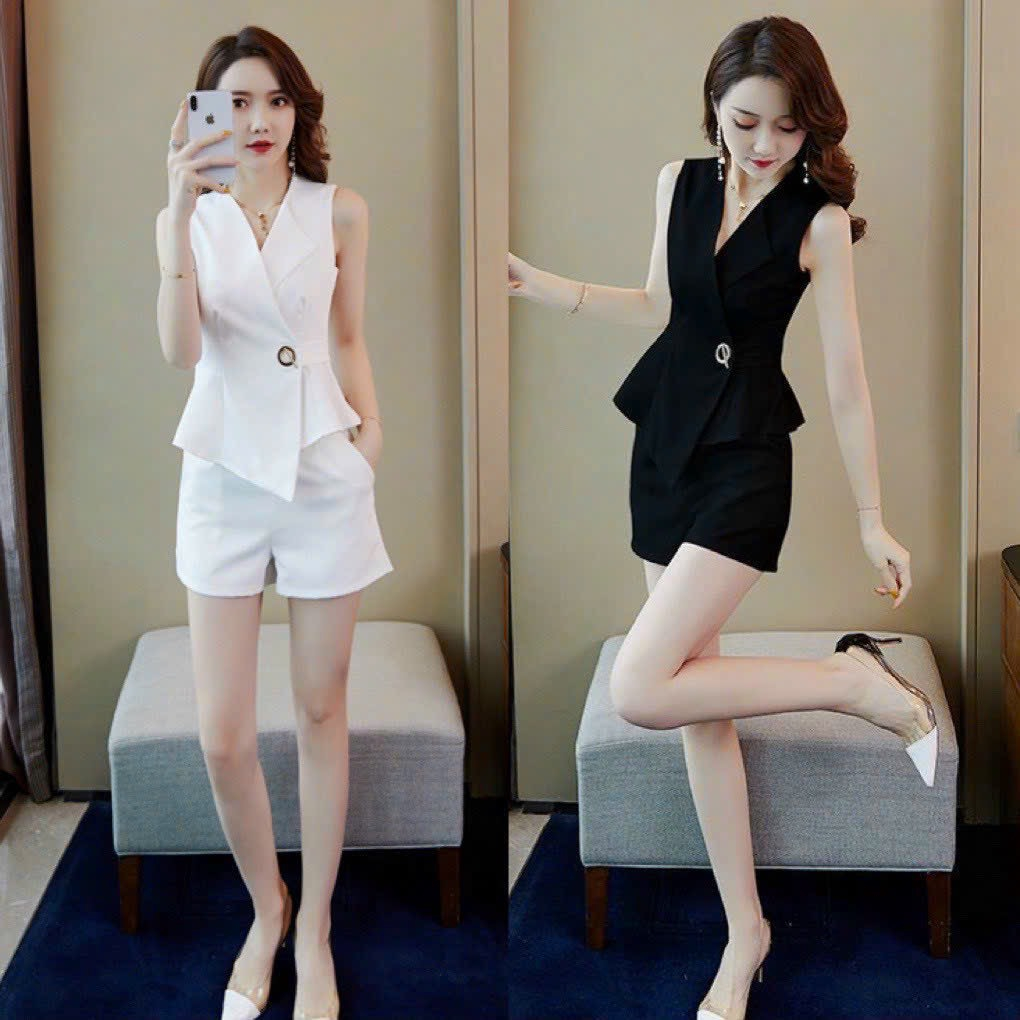 Set bộ Đồ Nữ Thiết Kế Áo Kiểu Sát Nách Cổ Vest Phối Khiến Cài Mix Quần Sooc Ngắn Cá Tính ,Size M L XL