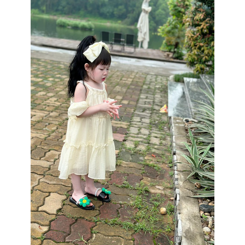 Váy tiểu thư cổ yếm dáng xòe siêu xinh cho bé gái