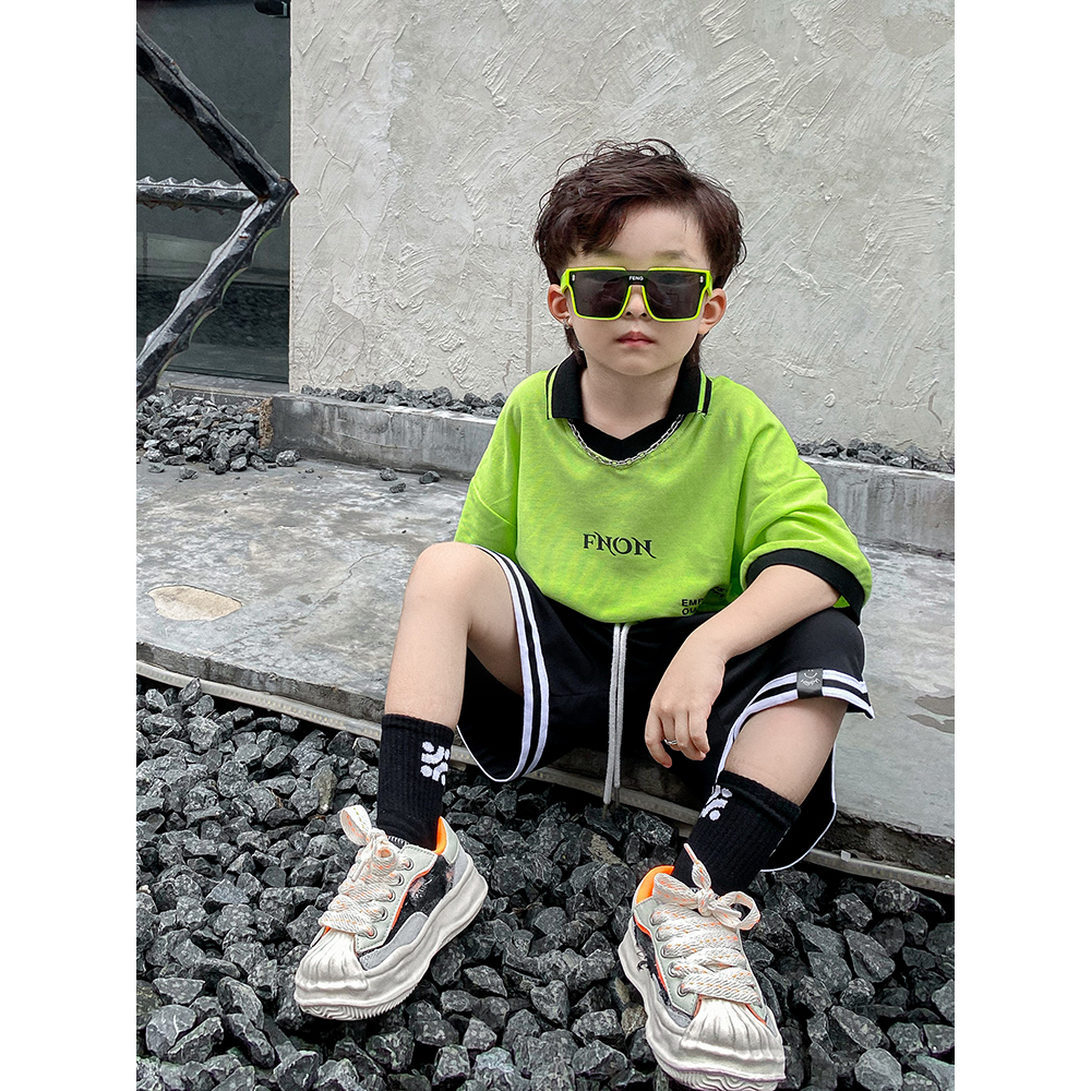 Kính mắt cho bé gọng vuông thời trang mắt kính râm cho bé trai bé gái đi biển chống tia uv K10