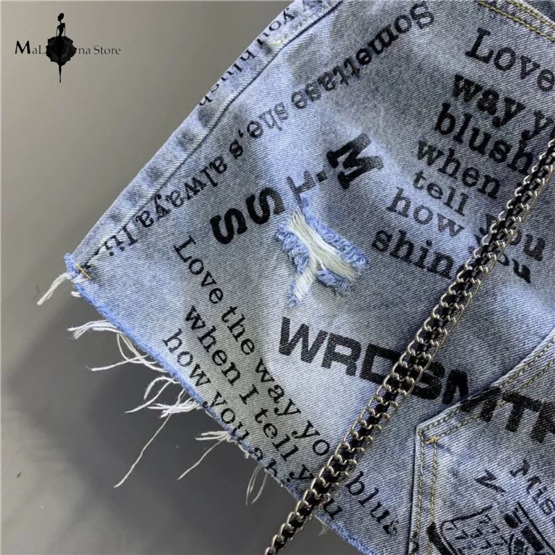 Chân váy vẽ chữ MaLina