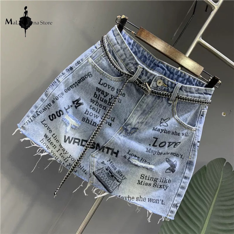 Chân váy vẽ chữ MaLina