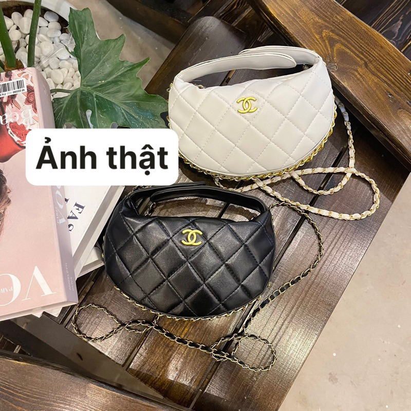 Túi đeo chéo trần ô dáng bầu đáy viền xích quai cúc bấm mẫu mới