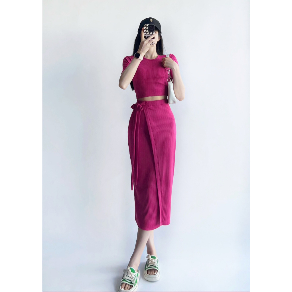 Set thun tăm tôn dáng sang chảnh ôm body tuyệt đẹp 2317