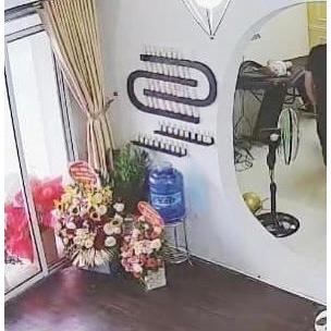 Kệ Nail - Kiểu dáng chữ S trang trí phòng nail, spa