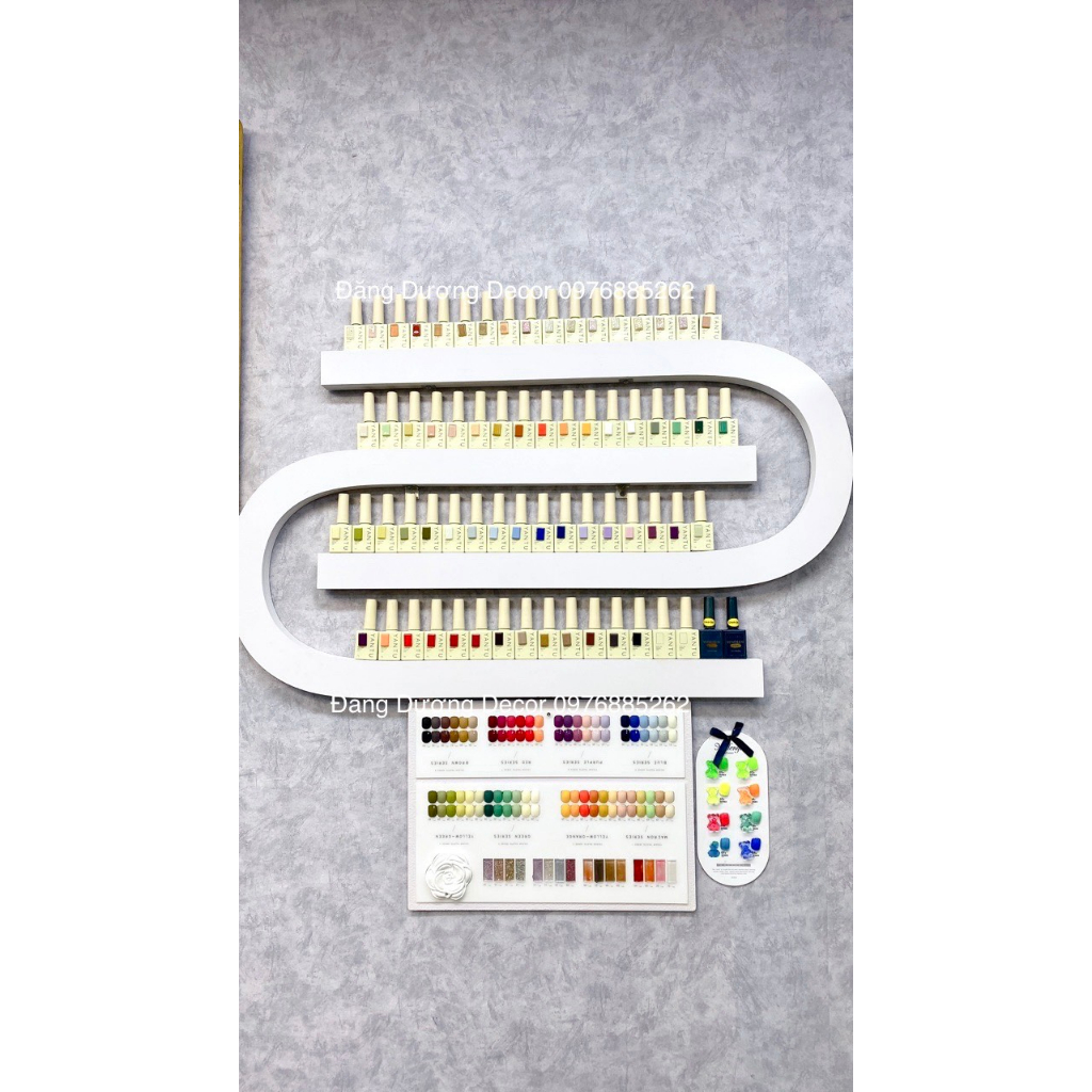 Kệ Nail - Kiểu dáng chữ S trang trí phòng nail, spa