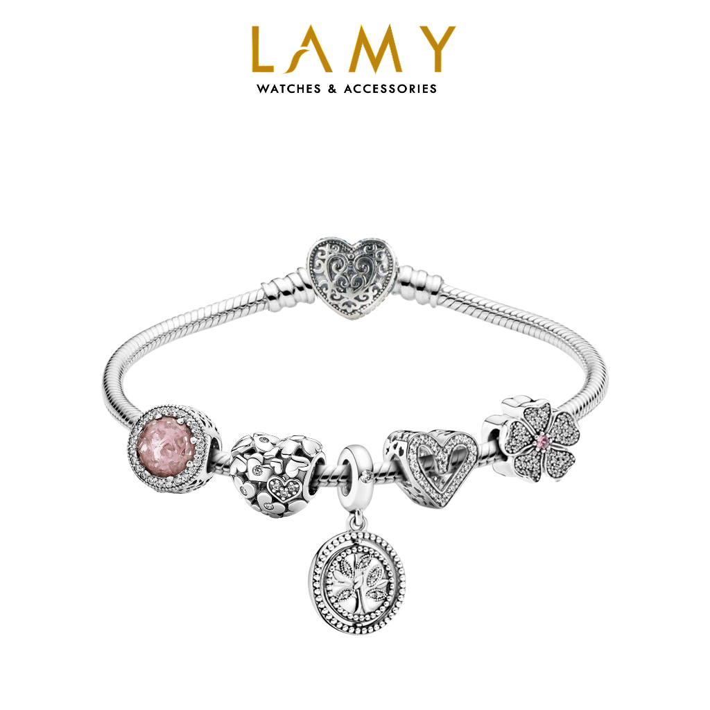Vòng tay mềm bạc CDE với khoá trái tim cùng các charm đá trái tim lấp lánh kèm charm hoa và charm treo cây gia đình