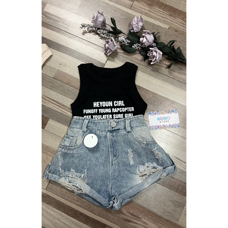 Bộ quần short jean rách và áo thun ba lỗ cho bé gái siêu cá tính , năng động ngày hè