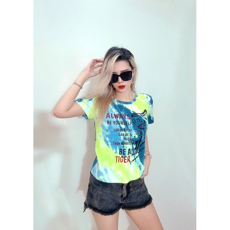 Áo baby tee cổ tròn thun len dệt kim wash loang màu in con cọp, 2 màu