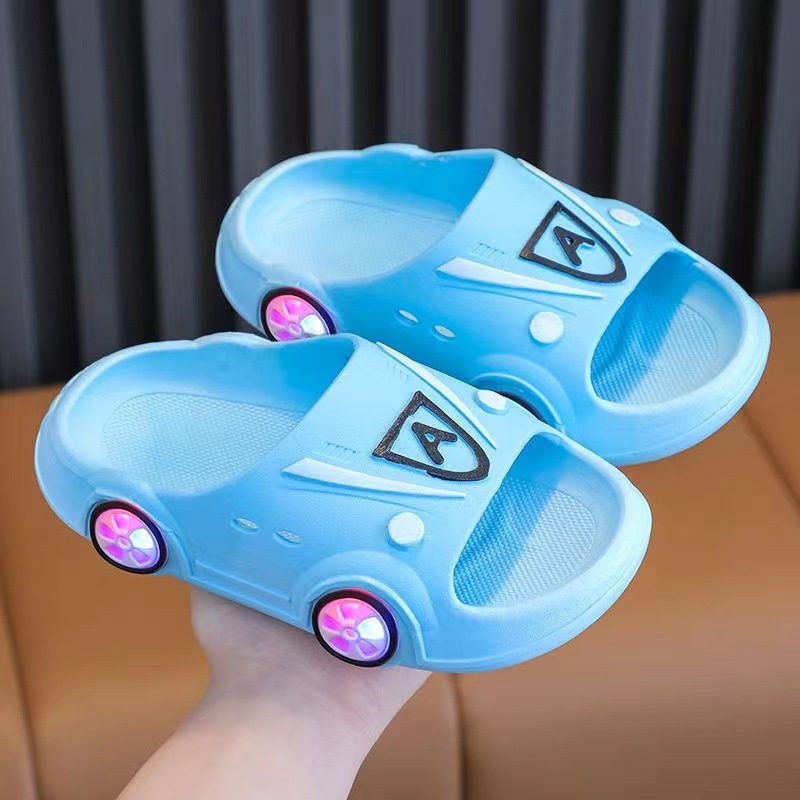 Dép lê Ô Tô   cho bé trai bé gái Siêu Xinh với thiết kế độc lạ thu hút ánh nhìn của các bé Outfit hè 2023