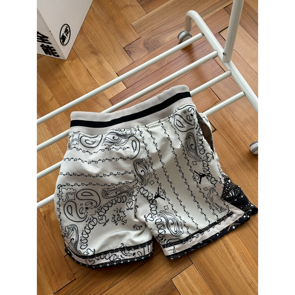 Quần Short Jor.d...a.n x Tr.av.i.s Sc.o.tt Dáng Rộng Hai Lớp Chất Liệu Nhanh Khô Chất Lượng Cao màu trắng