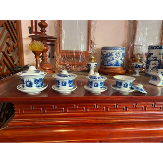 Bát sâm - chén nước thờ men lam