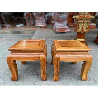 Đôn bàn cờ gỗ gõ đỏ kích cỡ cao 40 cm mặt vuông 35 cm.