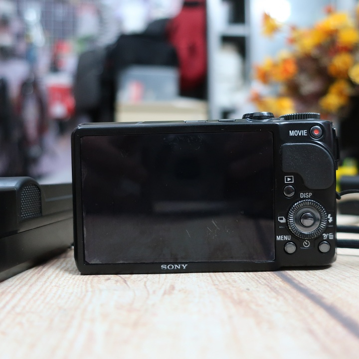Máy ảnh Sony CyberShot HX9V có tiếng Việt