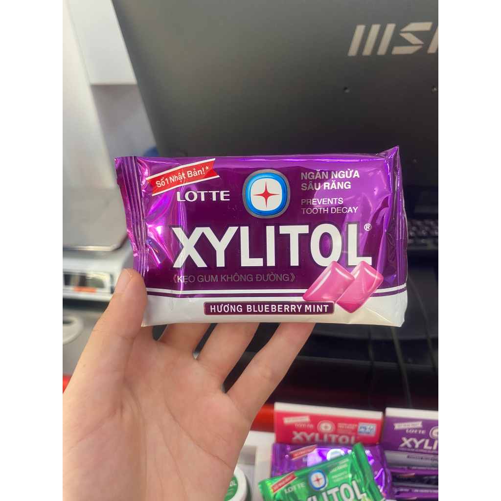 Kẹo cao su không đường hương dâu/hương bạc hà/hương việt quất  Lotte XYLITOL 11.6g 10 viên