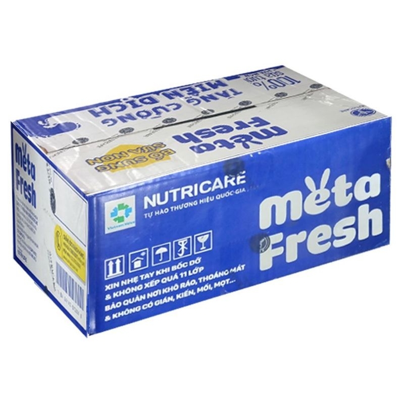 Thung sữa tươi Meta fresh có đường và ít đường 180ml.
