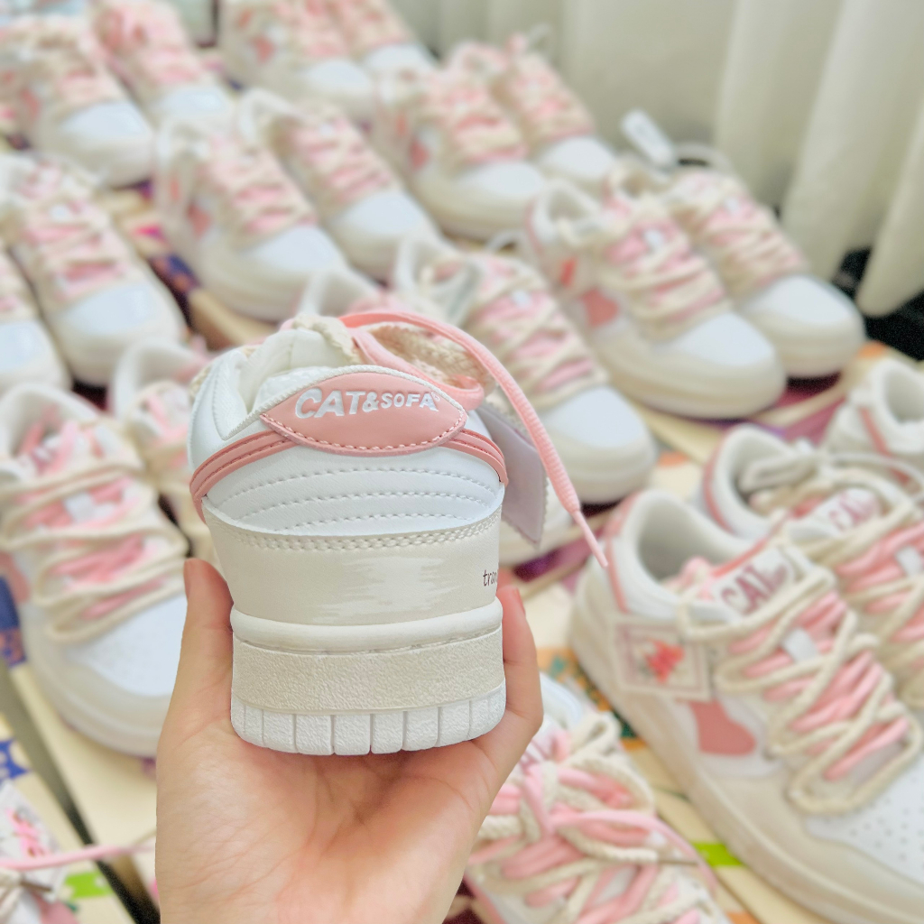 Giày Sneaker Cat & Sofa " Butterfly Rose Love Pink " AC278 Trái Tim Màu Trắng Hồng | PiuPiu Authentic
