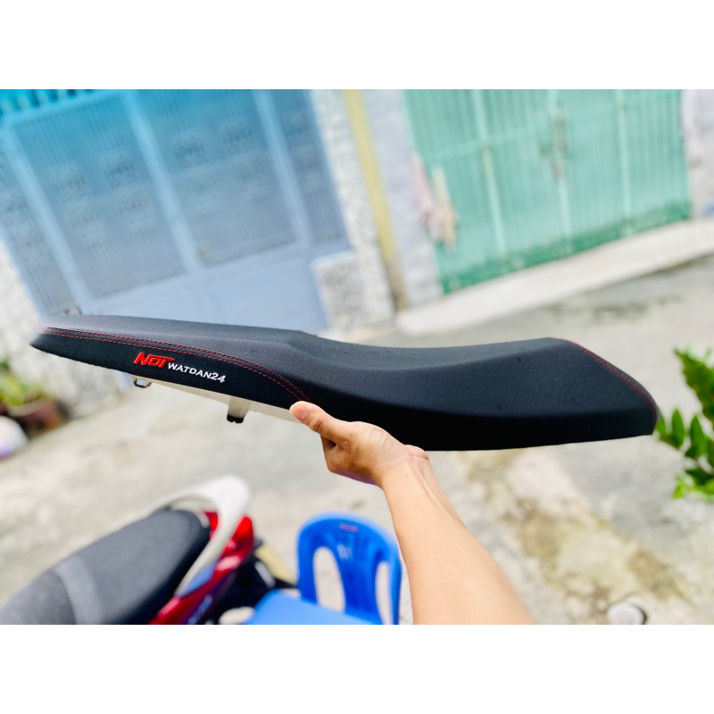 Da yên xe các loại xe , có chữ thêu