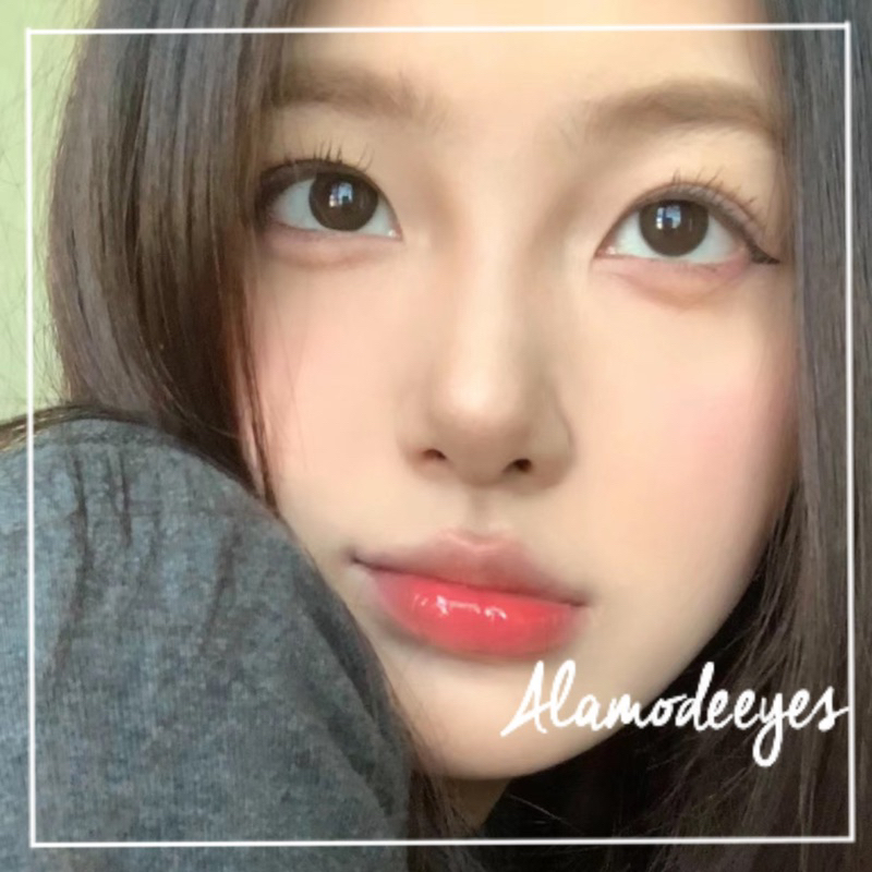 Lens Xám đen siêu tự nhiên