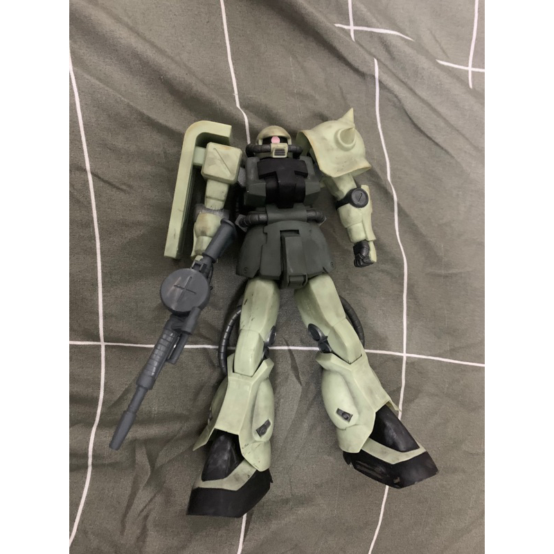 Figure Zaku no action 1/100 mod weathering