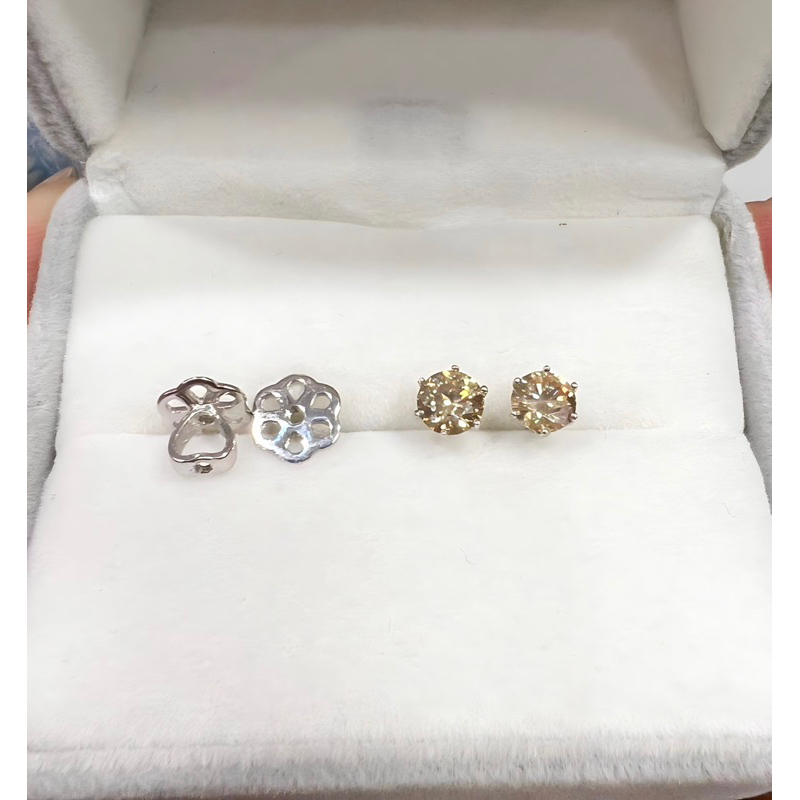 Bông Tai Kim cương Moissanite vàng CHAMPAGNE ý  Mạ Bạch Kim Chuẩn 6 Chấu  Lát Cắt Siêu Lấp Lánh .