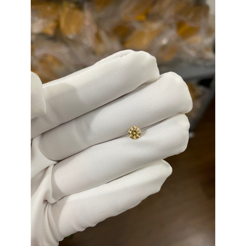 Bông Tai Kim cương Moissanite vàng CHAMPAGNE ý  Mạ Bạch Kim Chuẩn 6 Chấu  Lát Cắt Siêu Lấp Lánh .