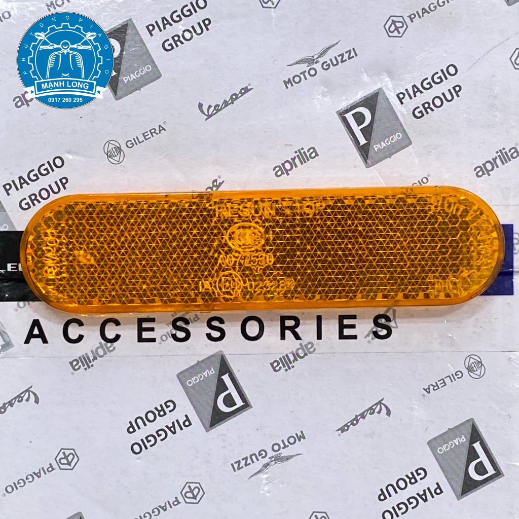 Phản quang màu vàng Piaggio - Vespa
