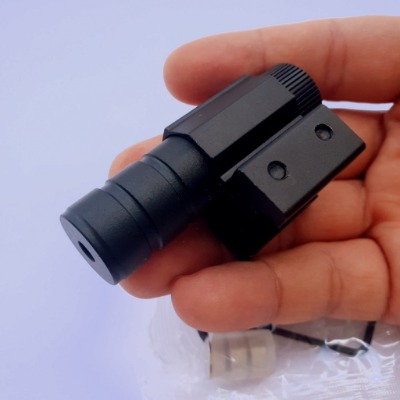 Đèn laze laser tia đỏ định vị mồi