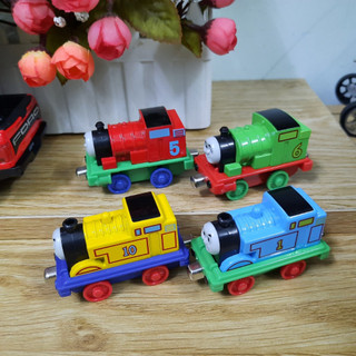 Xe lửa thomas mini bằng sắt bộ gồm 4 xe đồ chơi trẻ em
