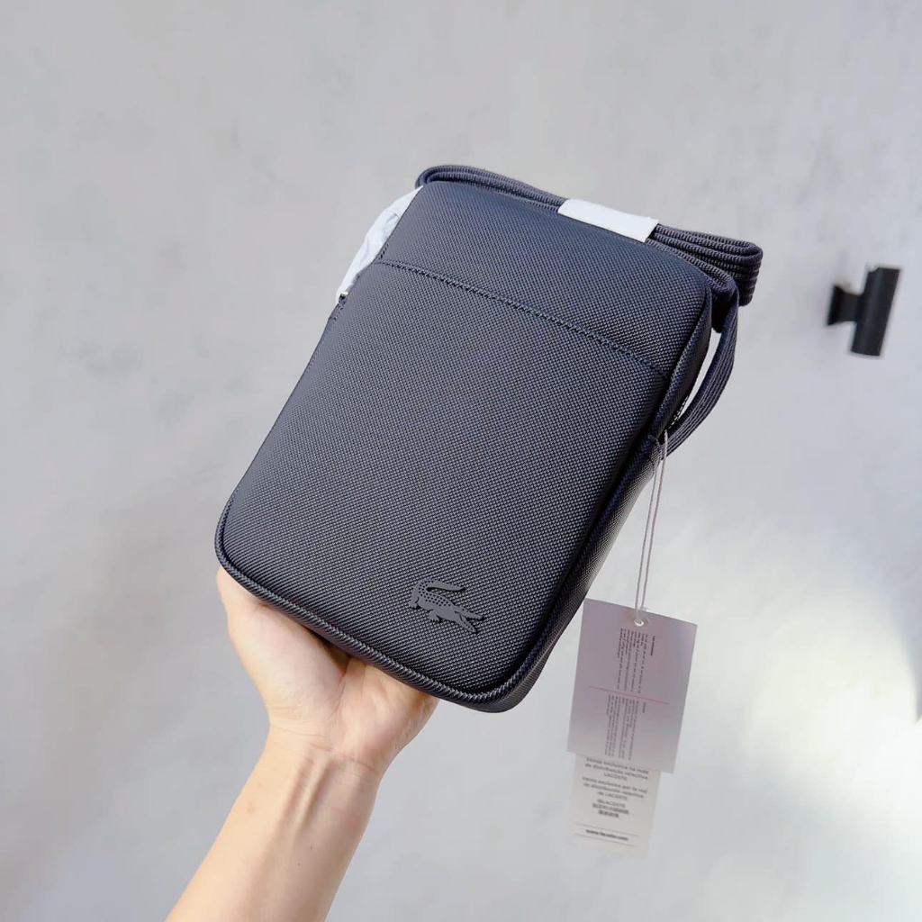 Túi Chéo Lacoste Men's Classic Petit Piqué Vertical Zip Bag