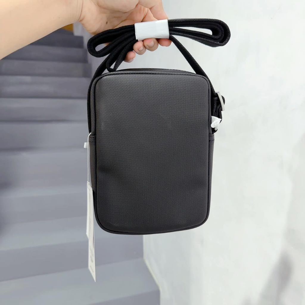 Túi Chéo Lacoste Men's Classic Petit Piqué Vertical Zip Bag