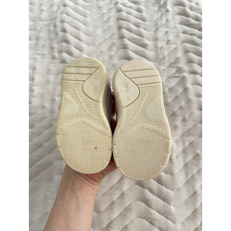 Giày Zara Cho Bé Gái Size 19