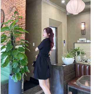 ĐẦM CỔ SƠ MI CHÉO EO ĐÍNH NÚT