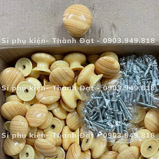 Nút tủ nhựa giả gỗ vàng