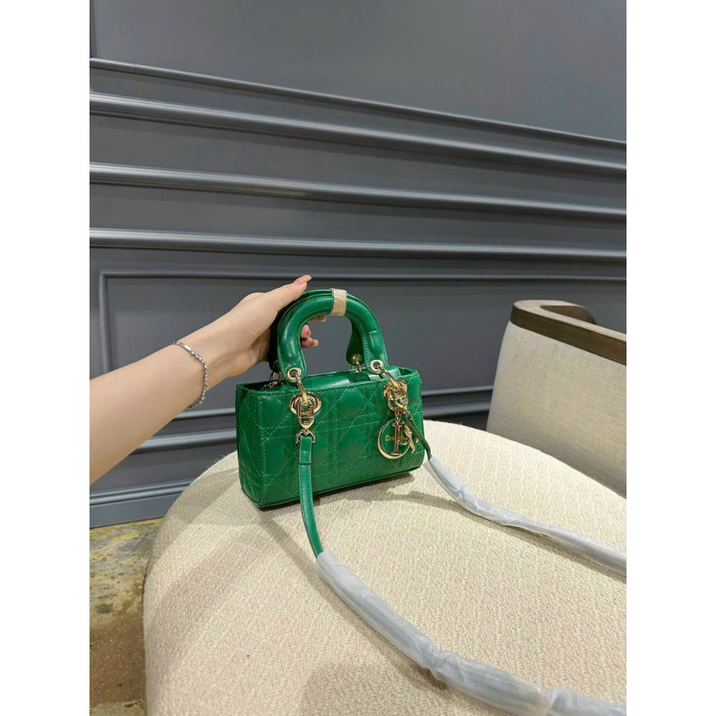 Túi xách nữ D.I.O.R Lady dáng ngang size 22 hàng QC cao cấp.