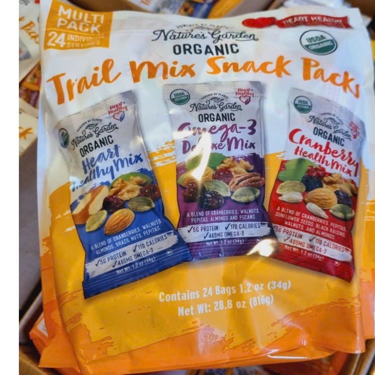 Hạt mix tổng hợp trái cây sấy hữu cơ Nature's Garden Trail Mix Snack Packs Organic 816gram Hàng Mỹ