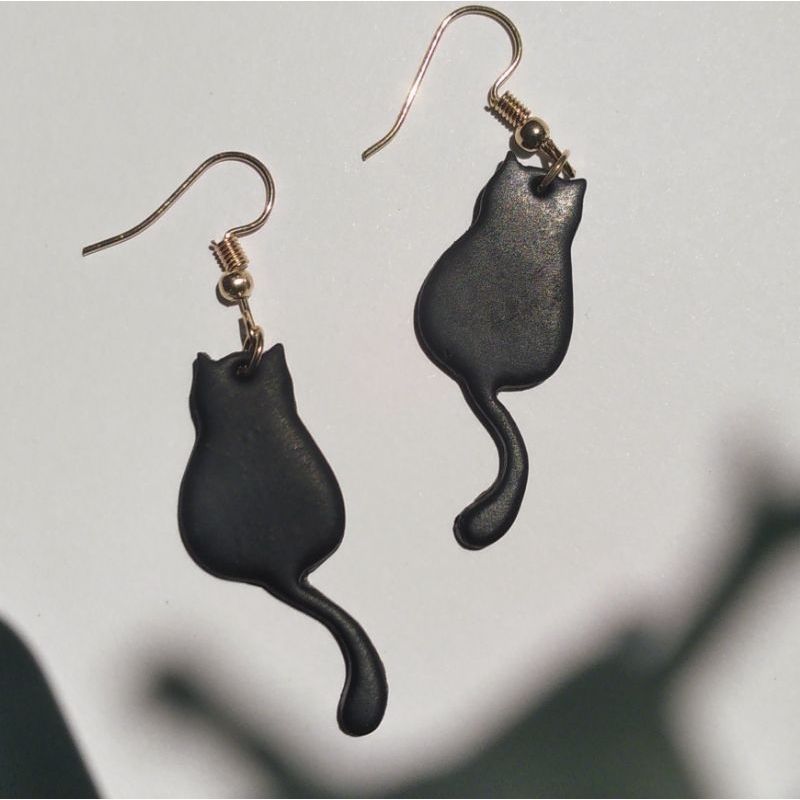 Black Meow - khuyên tai đất sét Polymer