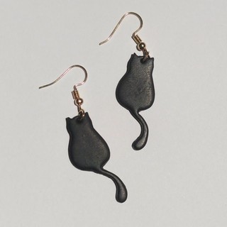 Black Meow - khuyên tai đất sét Polymer