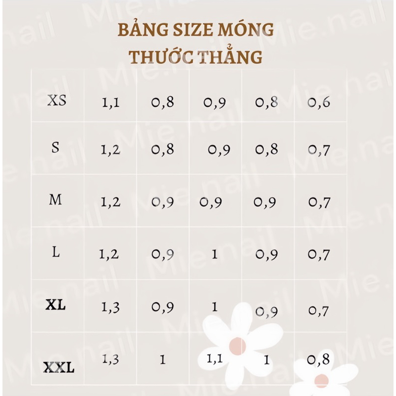 Nailbox- Móng úp thiết kế các mẫu đen trắng nhũ bạc siêu xinh