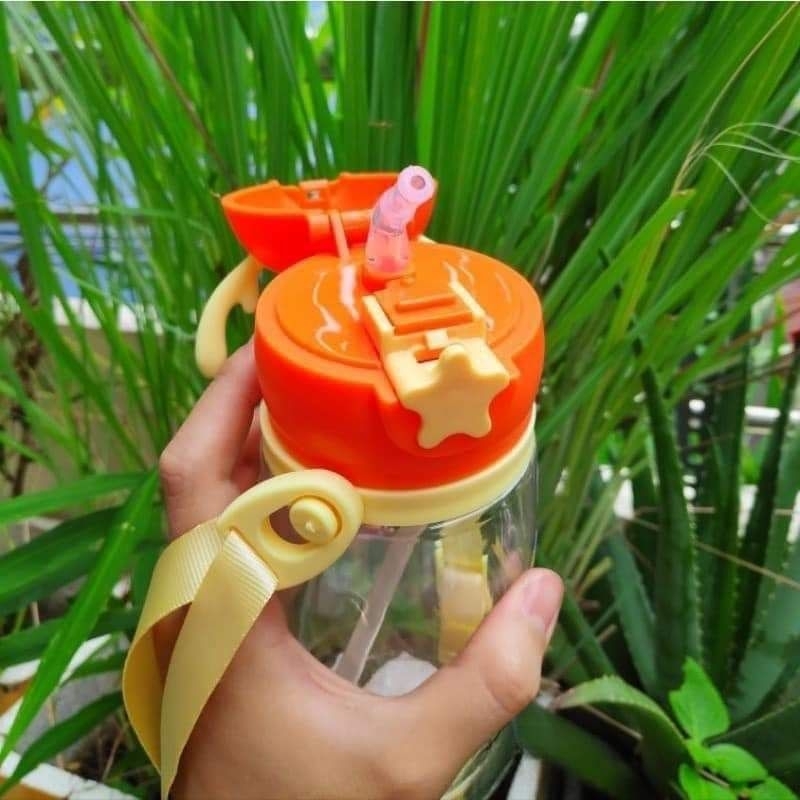 Bình uống nước 600ml có ống hút,quai đeo sừng hưu cho bé trai, bé gái🌹 freeship🌹🌹hình dễ thương