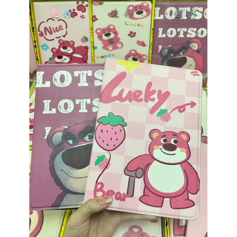 Bao da hình Gấu dâu iPad Air 1/2/3/4 - Gen 5/6/7/8/9/10 - 2/3/4 - Mini 1/2/3/4/5 - Pro 9.7"/ 10.5" / 10.2” | FULL BOX