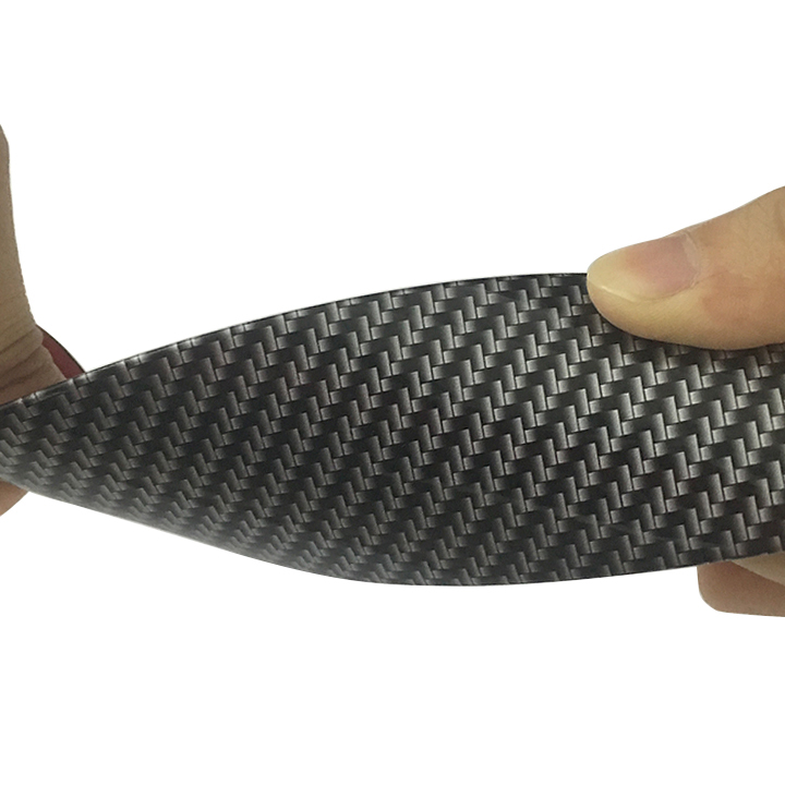 Cuộn cao su vân carbon dán trang trí, chống xước cho xe ô tô