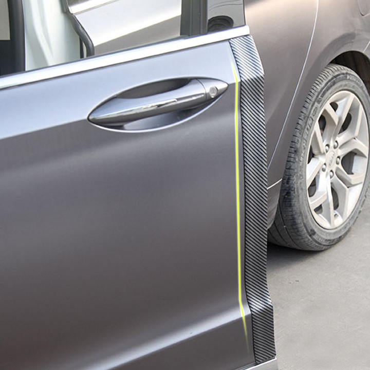 Cuộn cao su vân carbon dán trang trí, chống xước cho xe ô tô